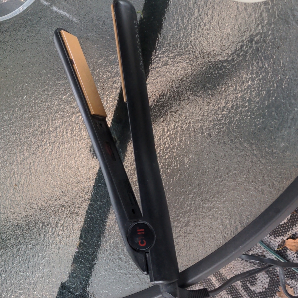 Chi hair straightener 1"